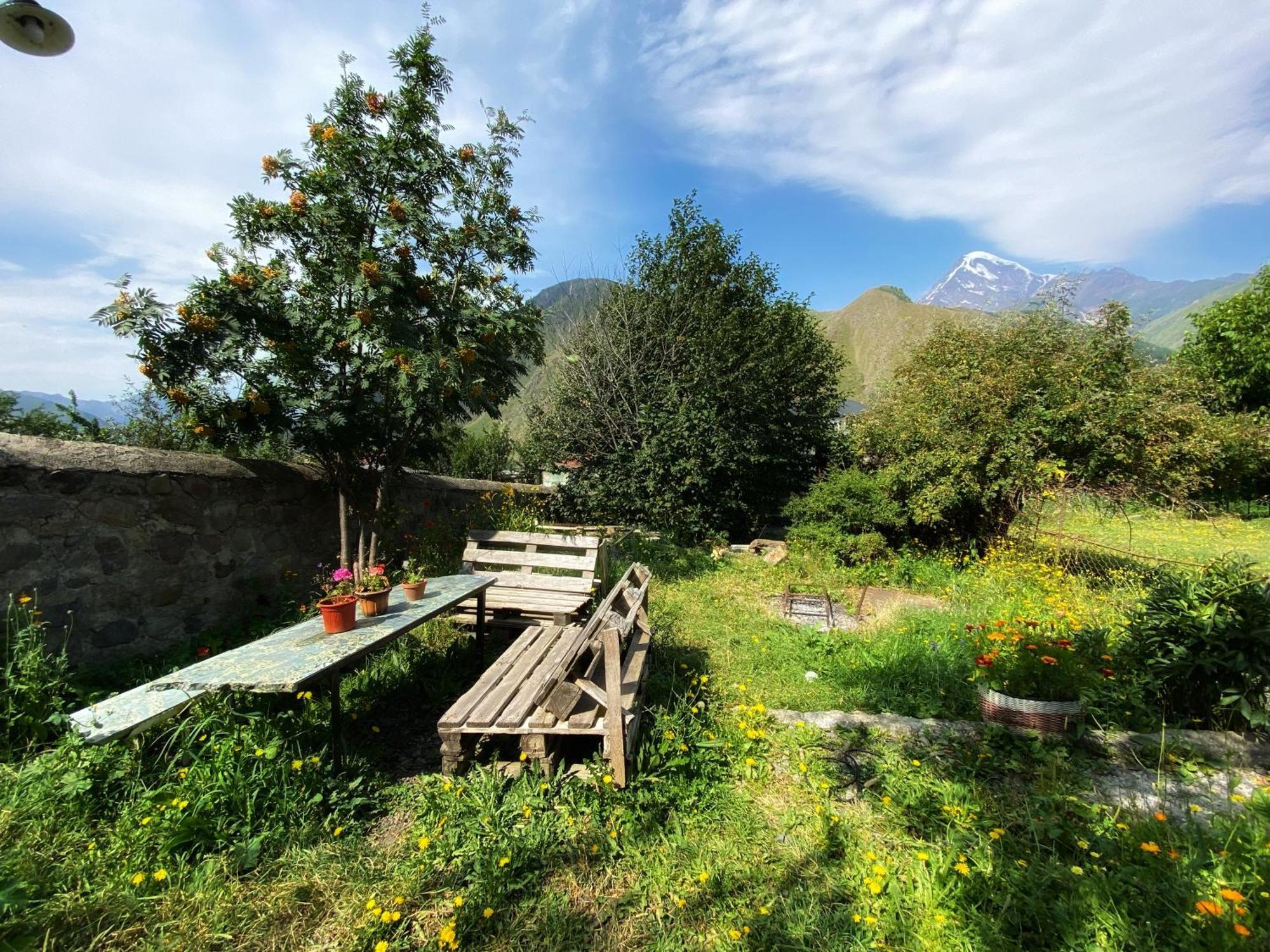 Dato Khetaguri Apartment Kazbegi Exterior foto