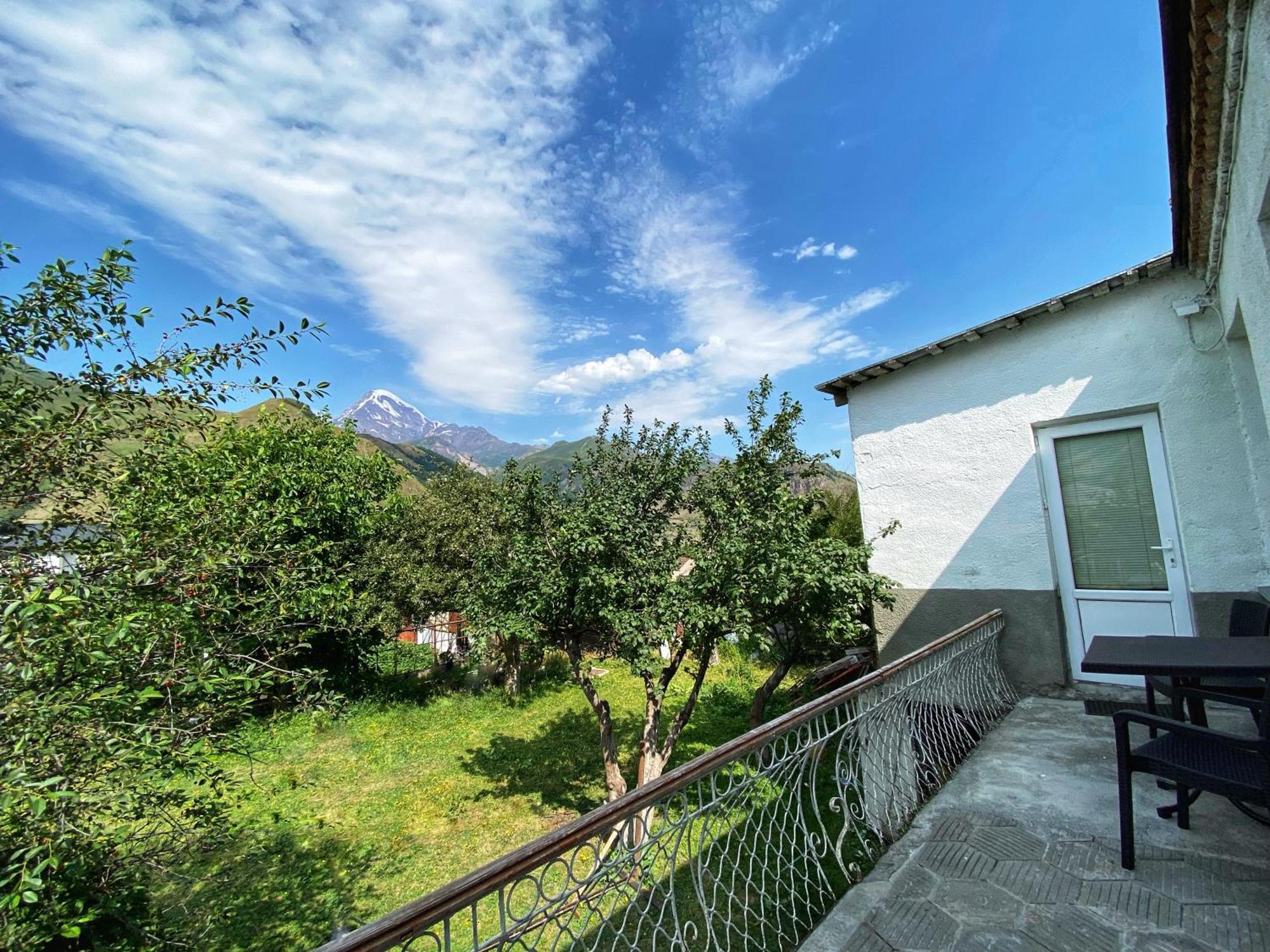 Dato Khetaguri Apartment Kazbegi Exterior foto
